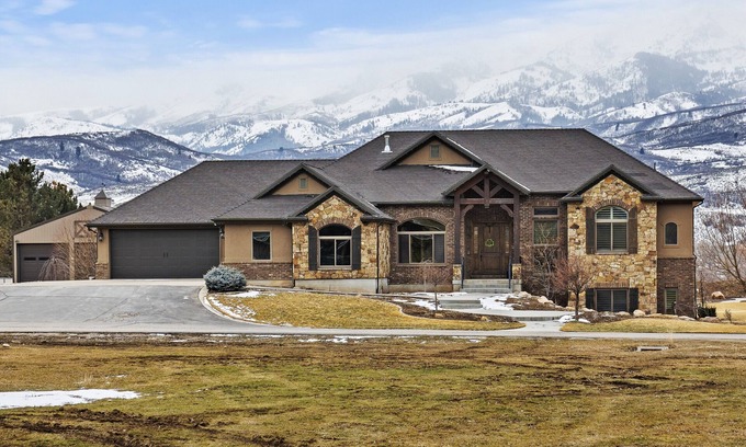 Morgan County House | Elegant 8-Bedroom Mountain Estate Near Snowbasin Resort