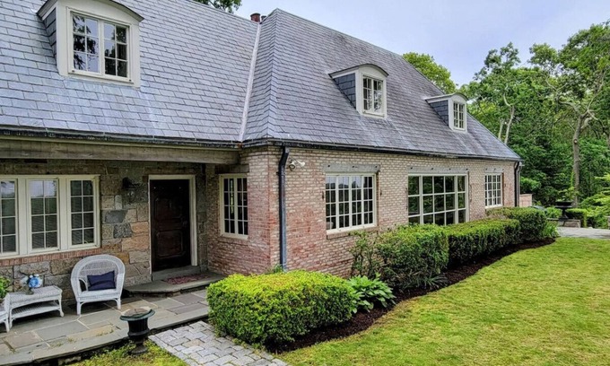 Matunuck House | Seacoast Manor: 8 Bedrooms with Breathtaking Views