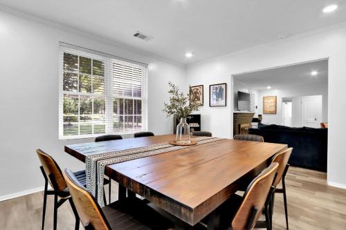 Macon House | Relax at Macon Ranch: Pet-Friendly Retreat with Hot Tub