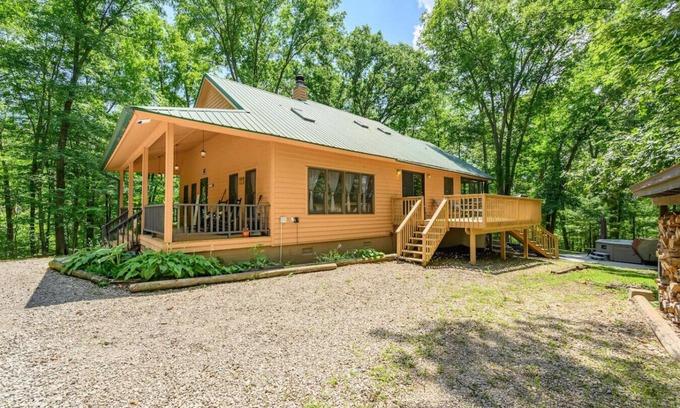 Gnaw Bone Cabin | Discover Your Private Escape in Brown County's Nature