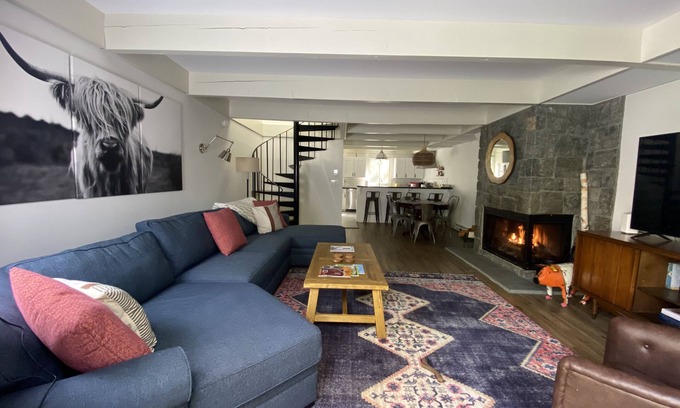 Stratton Mountain Condo | Family-Friendly 3BR Stratton Condo with Fireplace & Views