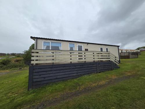 Balminnoch House | 8 Guests - Pet Friendly - Three Lochs Holiday Park