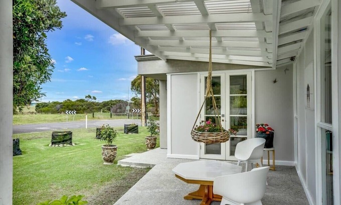Goolwa South House | Discover 8 Hodgson Rd: Family & Pet-Friendly Getaway