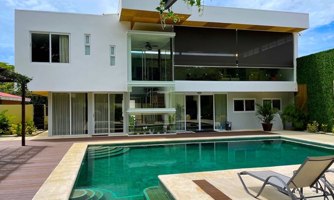Barrio Ricos y Famosos Villa | Modern Private Compound with 8 Master Bedrooms & Spa Access