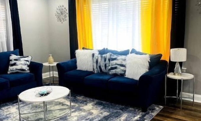 Read Boulevard East House | Conveniently Located Just 8 Miles from French Quarter