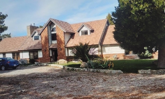 Hesperia House | Family-Friendly Stay: 8 Min to Mojave Forks Trailhead