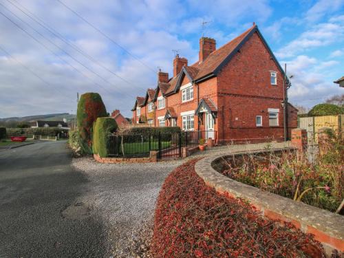 Acrefair House | Discover 8 New Houses: Family & Pet-Friendly Retreat