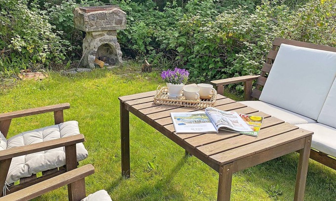 Vastra Amtervik House | Spacious 8-Person Holiday Home in Västra Ämtervik