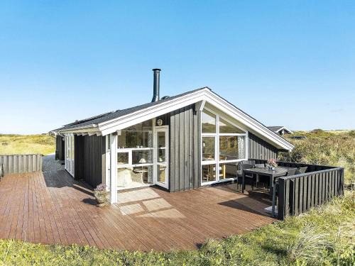 Hjørring House | Spacious 8-Person Holiday Home with Pool in Hjørring