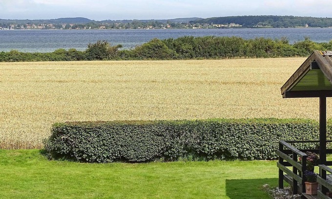 Vemmenæs House | Spacious 8-Person Holiday Home with Ocean View in Svendborg