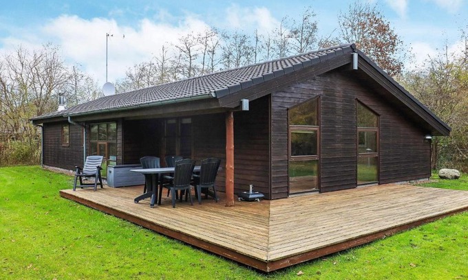 Torup Strand House | Ideal Holiday Home for 8 in Fjerritslev with Hot Tub