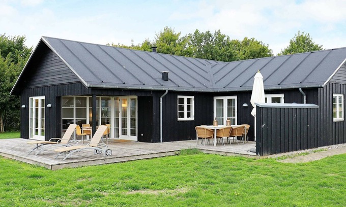 Nysted House | Spacious 8-Person Holiday Home with Oceanfront Views