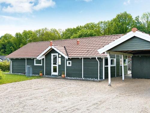 Pøt Strandby House | Family-Friendly 8-Person Holiday Home in Juelsminde