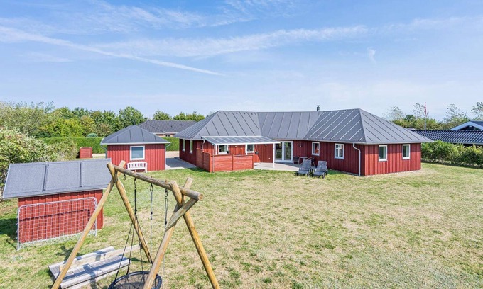 Skaven Strand House | Spacious 8-Person Holiday Home in Tarm - Guest Rated 10/10