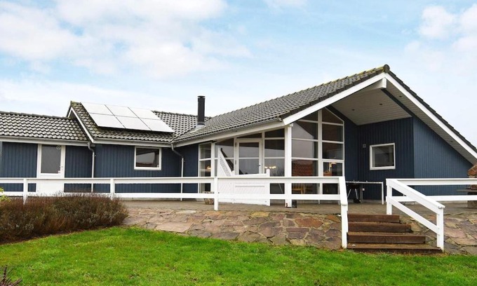 Vinderup House | Family-Friendly 8-Person Holiday Home in Vinderup