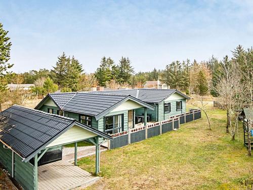 Hemmet House | Spacious 8-Bedroom Holiday Home in Hemmet for Families