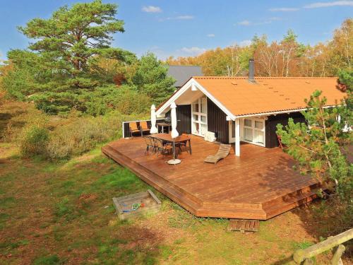 Læsø House | Spacious 8-Person Holiday Home with Pool and Pet-Friendly Perks
