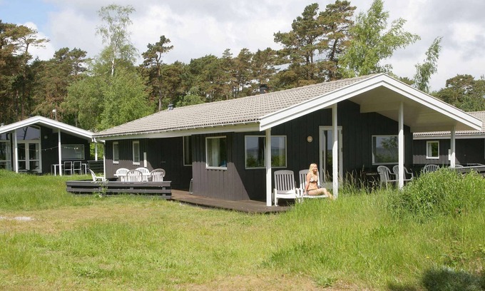 Bedegaard House | Spacious 8-Person Holiday Home with Oceanfront Views