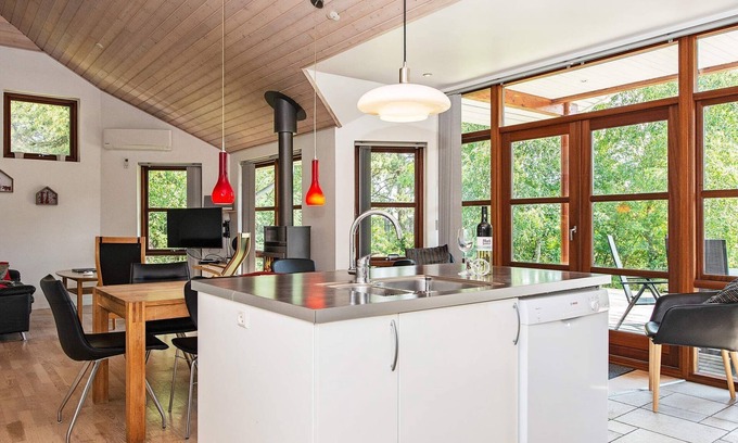 Sønderstrand House | Perfect 8-Person Holiday Home with Ocean View in Rømø