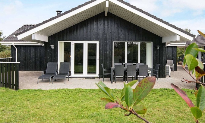 Skaven Strand House | Cozy 8-Person Holiday Home in Tarm with Oceanfront Views