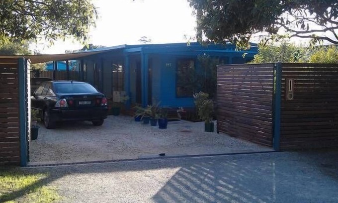 Portarlington House | Perfect Getaway: Steps from Dog-Friendly Beach & Ocean Views