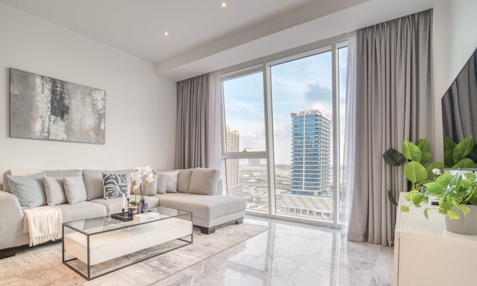Downtown Dubai Apartment | Elegant 1BR Retreat at The Pad Business Bay - Guest Rated 10/10