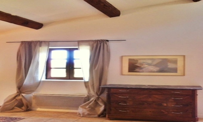 Sarrians Apartment | Cozy Retreat: 80m2 in the Vineyards with Breakfast Included