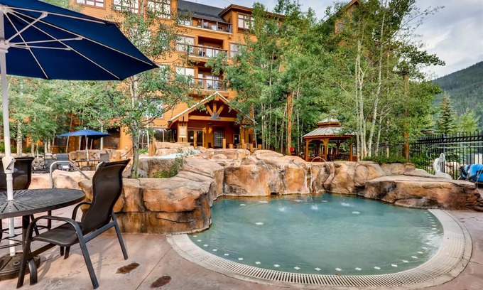 River Run House | Spacious 2-Bedroom House with Private Pool & Hot Tub