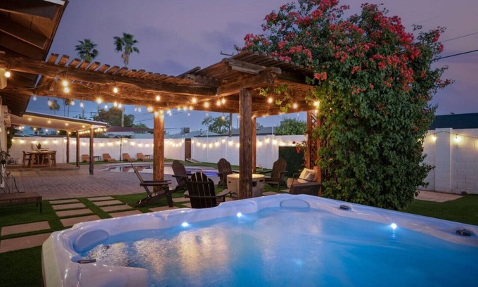 Cox Heights House | Experience Fun at The PALM: Pool, Hot Tub & Fire Pit