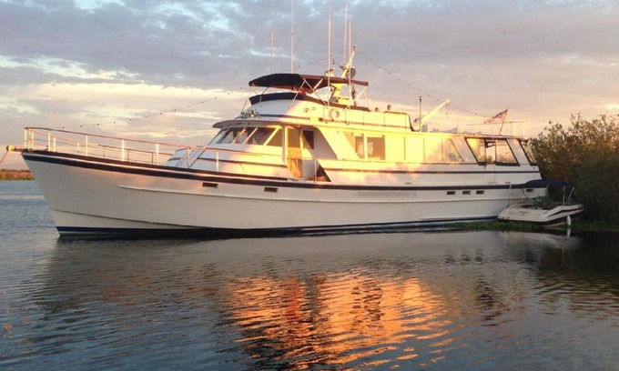 Brisbane Boat Rental | Elegant 85' Yacht Experience with Breakfast in San Francisco