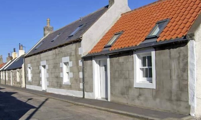 Cullen Cottage | Family-Friendly 85 Seatown Cottage with Breakfast Included