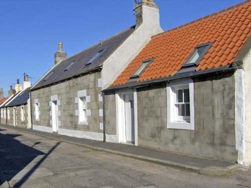 Cullen House | Family-Friendly Stay at 85 Seatown - Rated 9.2/10