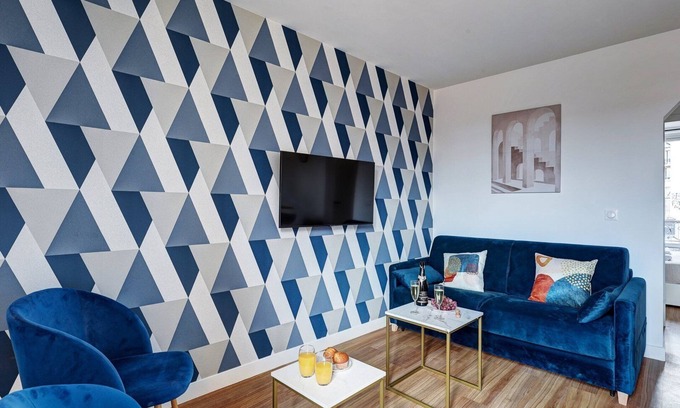 Montreuil Apartment | Discover 869-Suite Bleuet - Ideal for Families and Pets