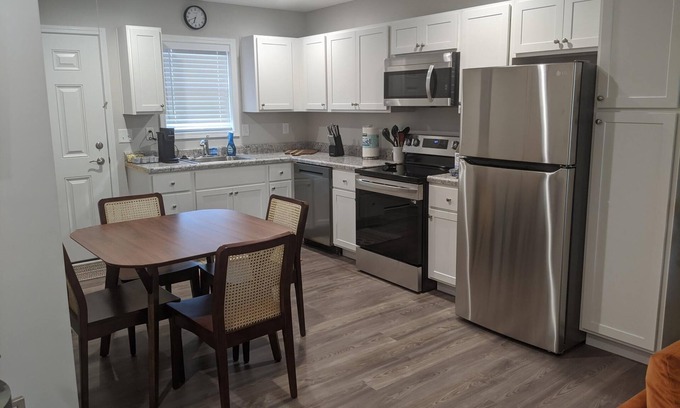 Washington Court House Apartment | Guest Rated 10/10: Family-Friendly 2 Bed Apartment