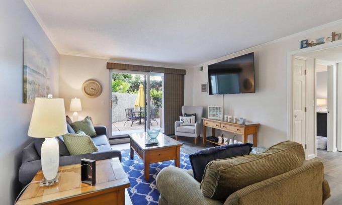 Sea Pines Condo | Ideal 1 BR/BA Retreat in Harbour Town with Pool & Ocean View