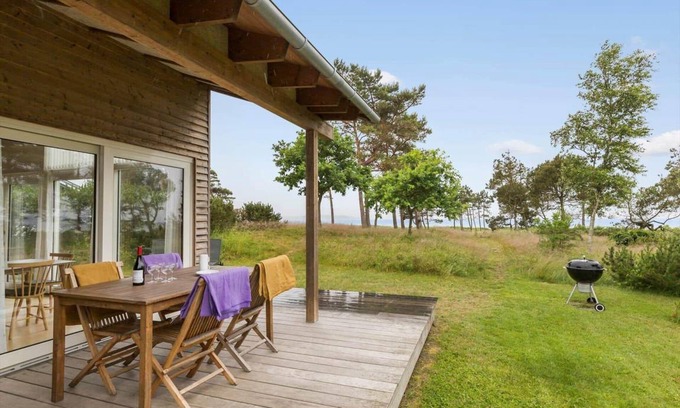 Knebel House | 89 m² House ∙ 3 bedrooms ∙ 6 guests
