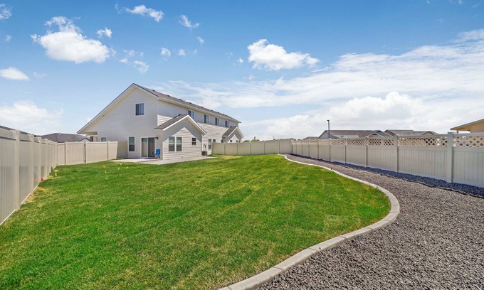 Twin Falls House | Newly Built 2-Level Townhome in Central TF - Top Rated!
