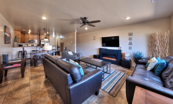Moab South Valley House | Rim Vista Oasis: Guest Rated 9.8 with Private Patio & Pool
