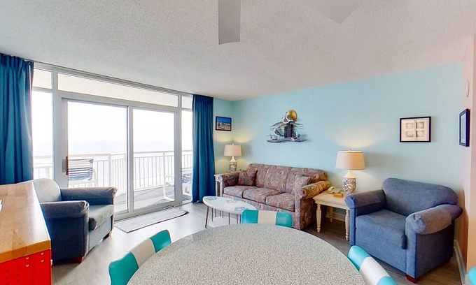 Crescent Beach House | Ocean View 8th Floor Condo with Pool and Hot Tub