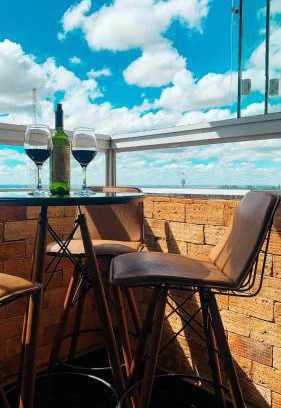 Minas Gerais Apartment | Industrial-Style 9 Andar: Pet-Friendly and Family-Oriented