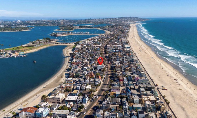 Mission Beach Villa | Oceanfront Bliss at Mission Beach with Spa & Family Amenities