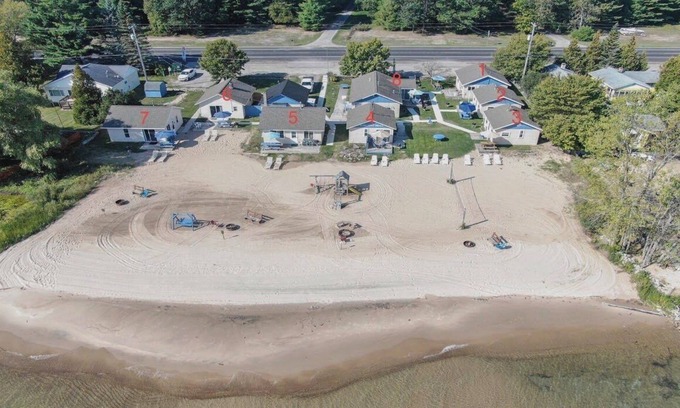 Oscoda Cabin | 9 cottages on the beach of Lake Huron!
