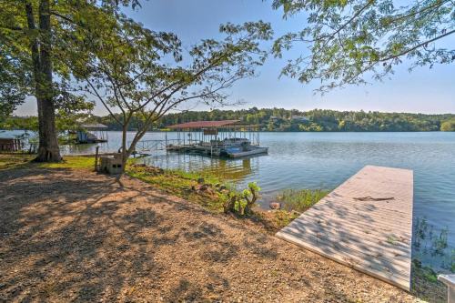 Jones Mills House | Family-Friendly Retreat on Lake Catherine with Dock Access