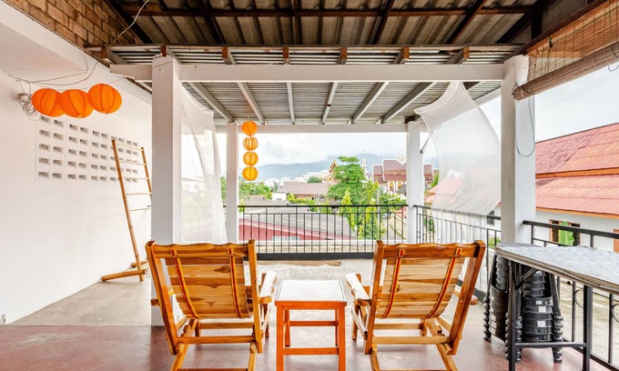 Old City Villa | 9 Pax Family Villa Mountain Sunset & temple views