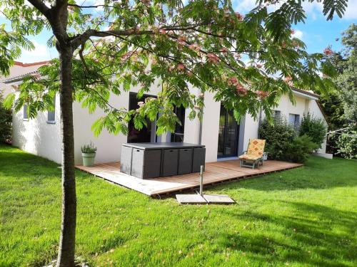 Bouguenais House | Spacious Retreat with Ocean View, 10 Min from Nantes
