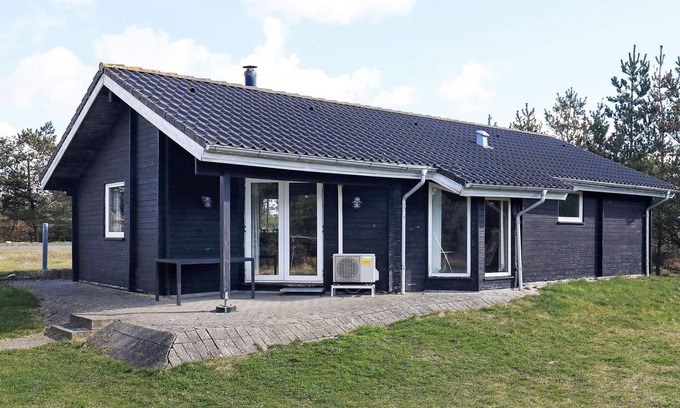 Hurup Thy House | Comfortable Holiday Home for 9 in Hurup Thy with Ocean View
