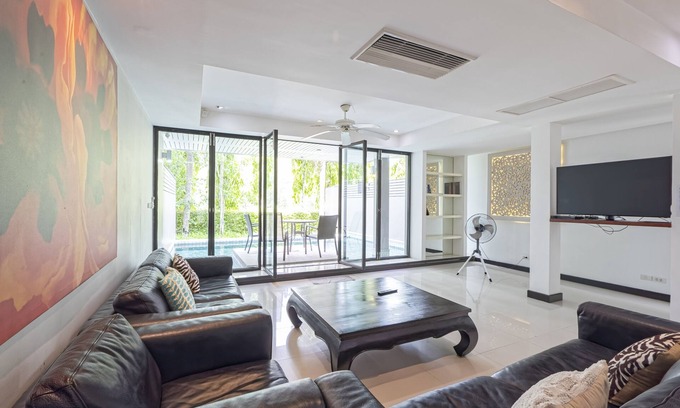 Kathu Villa | Relaxing Townhouse with Private Pool Near Patong Beach