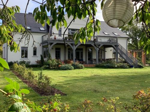 Muritz Apartment | Spacious 9-Person Vacation Rental with Pool & Pet-Friendly