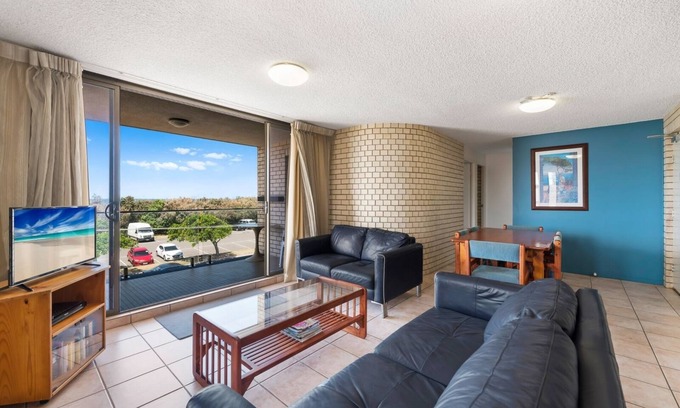 Maroochydore Apartment | Beachfront Bliss: 9 Seabelle at Cotton Tree Awaits You