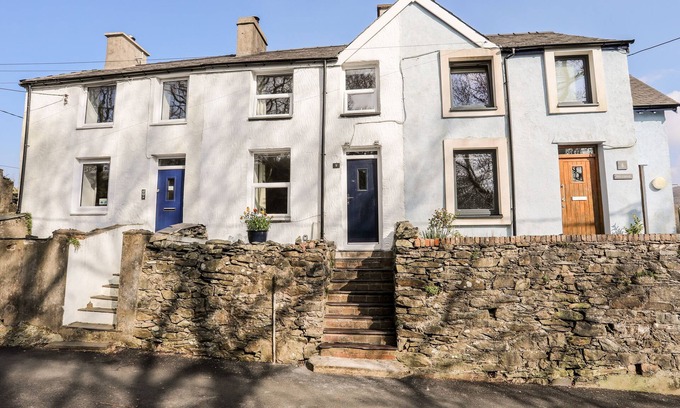 Gallt Y Foel Cottage | Cozy 9 TY DU ROAD: Pet-Friendly Retreat with Open Fire